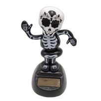 Creative Skeleton Skull Car Ornament Decoration Solar Energy Bobble Head Halloween Props Toys Car Interior Dashboard Decor juoda balta spalva