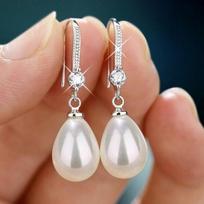 Madingi Sidabrinės Spalvos Vandens perlų imitacijos Lašai auskarai Moterims Elegantiški blizgantys apvalūs perlų imitacijos auskarai su smeigtukais B balta