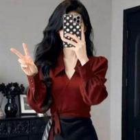 Retro Hong Kong Style Spring 2026 Suit: Elegant Age-Defying Top & Irregular Skirt Set M (Approx. Below 105 lbs)
