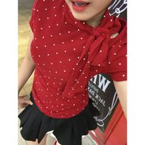 Red polka dot short-sleeved t-shirt women's 2026 summer new front shoulder slim-fitting and thin bow straps Spice girl small top S