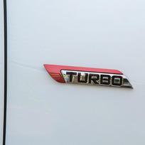 3D Metalinis Turbo Logotipas Automobilio Kėbulo Sparno Emblema Ženkliukas Lipdukas Universalus Automobilio Tiuningas Vandeniui Atsparus Lipnus Automobilio Dekoravimas raudona