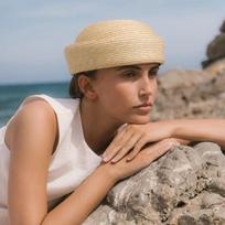 High-quality Natural Wheat Straw Hand-woven Berets for Women Retro Detailed Concave Pillbox Hat Catwalk  Flat Top Painter Hat 56-58cm