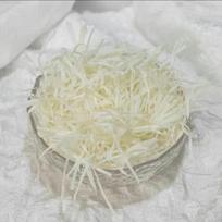Raffia smulkintas popierius dovanų dėžutėms – puikiai tinka gimtadieniams, vestuvėms, saldainiams ir suvenyrams