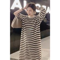 High-end small sweater medium and long gentle sweater knitted primer dress women's winter S abrikosas