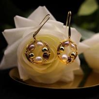 Personality niche temperament earrings round winding beaded earrings natural freshwater pearl studs bird's nest earrings ear hooks copper plated with 14k gold/width approx. 20-22mm