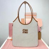 Miu 2025 New Retro Casual Large Tote Bag, Stylish & Minimalist Handheld Crossbody Bag, Versatile Commuter Shopping Bag