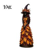 Decorative Figurine Autumn Witch Figurine, Halloween Desktop Decoration, Seasonal Resin Statue with Harvest Mantel Ornament Leaf Gown for Fireplace 18cm geltona