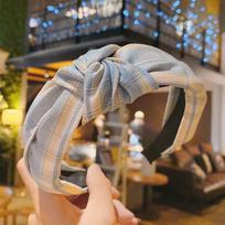 Korean minimalist face wash headband with hair clips, versatile for teenage girls going out, anti slip and wide edge headband for hair compression