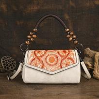 Johnature Retro Leather Carving Handbag Versatile Large Capacity Chinese Style Shoulder Crossbody Bag smėlis