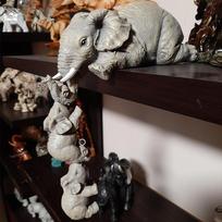 Elephant Sitter Synthetic Resin Craft Figurines Mother and Two Babies Hanging Off The Edge of Shelf Table Home Decor Gift China Mainland