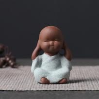 Y Ceramic Mini Monk Figurines  Bonsai Fairy Garden Ornament Landscape Decoration Buddha Statue Home Decor Zen Meaning Tea Pet mėlyna