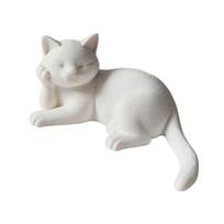 3D Printed Cat Statue, Small Holding Face Cat Figurine, Cute Animal Sculpture for Office Desk Decor, Gifts for Cats Lovers balta