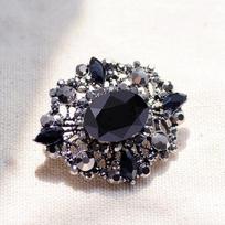 Retro Luxury Exquisite Temperament Brooch Black  High Grade Stone Baroque Retro Palace Style Gorgeous Brooch juoda