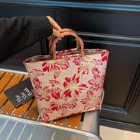 Women's Fashion Tote: Versatile Shoulder Bag for Commute & School raudona