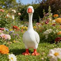 White Goose Garden Statue, Resin Duck Sculpture, Outdoor Yard Art Decor for Patio & Lawn