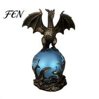 Resin Dragon Sculpture Statue with Ball, Dark Style Figurine, USB Powered Desktop Figurine With Light Lamp Ornaments, Fantasy Gift for Men & mėlyna