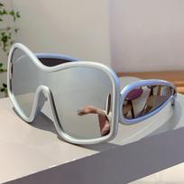 KAMMPT Trendy Square Designer Women's Shades Oversize Green Decoration Sunglasses Ins Brand Lady Sun Glasses for Driving Hiking as picture shows