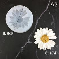 Daisy Chamomile Flower Silicone Mold With Hole Car Aromatherapy Epoxy Handmade Soap Candle Mold Diy Decoration Candy Icing Mold as the picture