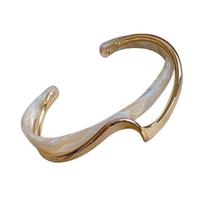 Elegant White Shellfish C Shaped Bracelet Geometric Metal Bangle Women Wrist Jewelry Gift For Party Wedding 1