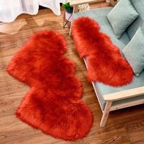 Modern Heart-Shaped Plush Rug - European Festival Floor Mat & Sofa Cushion 35x70cm raudona