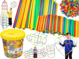Konstrukcinės spalvotos plastikinės šiaudelės 800 vnt kibirėlyje