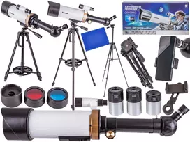 Astronominis teleskopas su trikoju pradedantiesiems mėlynas