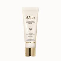 d'Alba Baltasis triufelis dvigubas drėkinamasis veido kremas 60ml 1PCS