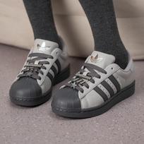 Adidas Women's Superstar Low-Top Sneakers 42