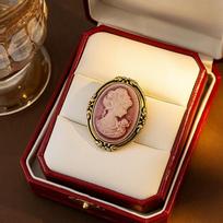 Retro Palace Style Medieval Beauty Head Brooches For Women Embossed Lapel Pins Casual Party Accessories  Year Gifts Friends