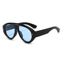 Oversized Pilot Sunglasses for Women Classic Retro Design Sun Glasses UV400 Protection Lenses Lightweight Fashion Accessory for Driving Travel