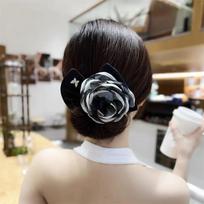 Vintage Lazy Magic Flower Bow Clip Bun Curler Braider Hairstyle Twist Maker Tool Dount Twist For Women Hair Accessories as the picture