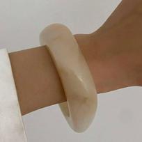 SHIXIN Vintage Brown Beige Resin Thick Bangle Bracelet for Women Punk Irregular Acrylic Wide Bangle Fashion Jewelry Accessories smėlis