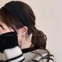 Women's Wide-Brimmed Hair Clip Headband - Autumn/Winter 2025, High Skull Design, Gray & Red Hair Accessories