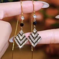 Elegant Black And White Rhombus Full Diamond Earrings Luxury Long Drop Ear Threads Slimming Face Fashion Versatile Ear Accessories