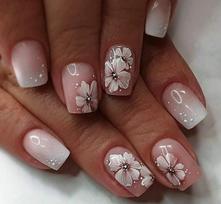 Gentle Pink Gradient Nail Art Tips with White Polka Dots and Flowers - 24 Pieces Black Jelly Glue + Nail Buffer (Shein)