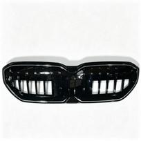 Apšviečiamos LED grotelės BMW 5 serijai G60/G61/G68 - Vertikalus dizainas su viena juosta juoda