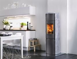 Plieninė krosnelė Contura C590T Style, juoda sp.,su muilo akmeniu (803454,698965,998277)