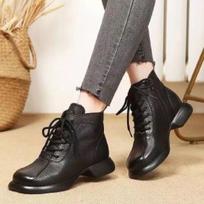 Retro short boots autumn and winter new round head lace-up platform short boots low tube soft leather mother shoes low heel 35