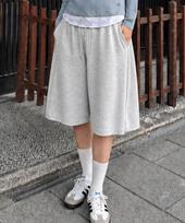 Neseupaseutyudio Sinave Side Pintuck Wide Bermuda Shorts Pants 3 Colors [Nsst_4501] Black_Nsst_4501/S