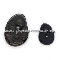 Hengchuang Resin Two-Eye Irregular Button Overcoat with Pearlescent Buttons