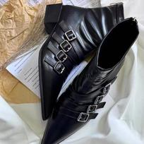 Designer Womens Boots Metal Belt Buckle Slim Boots Sexy Pointed Toe Leather Boot Fashion Zipper Ankle Boots for Women Short Boot 35