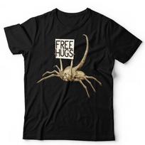 Alien Xenomorph Tshirt Funny Facehugger Free Hugs Movie Film Weyland Nostromo S įvairiaspalvis