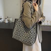Fashion Versatile Knitted Tote Bag Large Capacity New Style Shoulder Handbag Office Commuter Shopping Bag