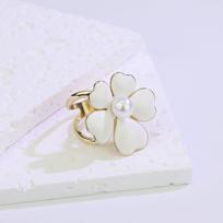 Luxury Silk Flower Scarf Buckle: Multi-functional Accessory for Scarves and Coats