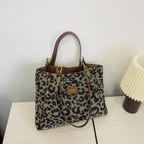 Leopard Design Fashion Underarm Bags Women Versatile Large Capacity Shoulder Bags Female Shopper Tote Bags Handbags CLE 35x12x28cm
