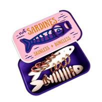 Sardine Can Jewelry Holder Case with Fishbone Storage Bracket, Portable Tin Valentines Day Box Box, Lightweight Compact Container for Travel D