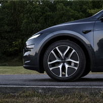 Aerodinaminiai Tesla Model Y Juniper ratų gaubtai