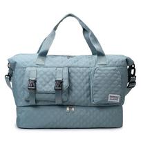 Stylish quilted travel duffel bag with wet and dry separation, gym bag, yoga bag, large capacity shoe compartment, and travel backpack ežero mėlyna spalva
