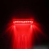 Saulės energija maitinamas LED automobilio atsitrenkimo į galą prevencijos žibintas, atsitrenkimo įspėjimo žibintas, žibintas be laidų, vibracijos jutiklis, mirksintis kvėpuojantis žibintas raudona