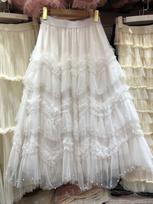 Sudėtingai sluoksniuotas tiulio midi sijonas su karoliukais: Liekninanti ir universali vasarinė suknelė moterims One Size balta